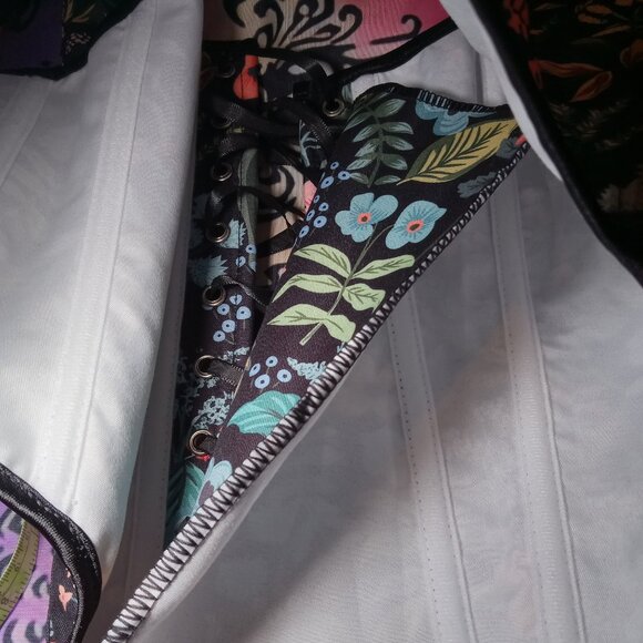 Black Bright Floral Corset - Picture 2 of 7